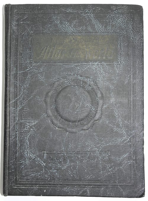 Vintage Book NEW PICTORIAL ATLAS OF THE WORLD BY GEORGE JAMES & ALAN BURGOYNE